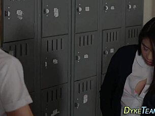 hot teen lesbians finger lick trib scissor babe in hd lezdom rimjob 3some