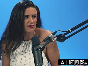 Penny Barber's Up-Close Milf Orgasm Fingering Anal Masturbation Scene