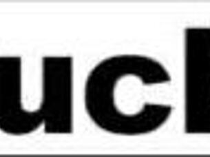 Jacuzzi fun? Friends double blowjob cumshots await