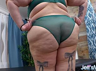 Chubby Sara Star Plumps Up Solo Toy Masturbation Frenzy