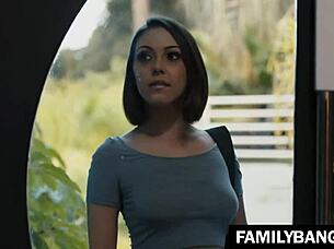 Lone housewife Alexis Fawx fucks young masseuse Jenna Sativa hard!