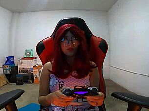 play with my pussy and fill it with cum!