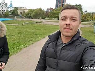 Picked up cute street girl, fucked her quick in hotel 🏨🍑