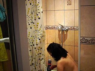Girlfriend SHOWER hidden cam PEE voyeur fetish