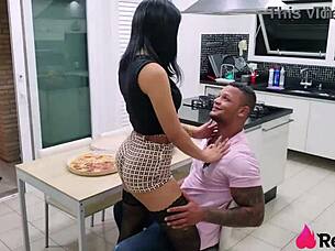 shay seduces delivery man