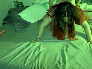 persian milf shakes in massive orgasm