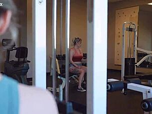 wanna taste her sweet pussy after our gym kiss?