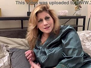 Keeping this big tits milf with tight shaved pussy dripping wet and begging for more 😘🔥