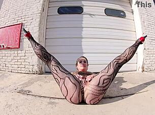 Thick Milf Flashes Huge Ass In Thong Bodysuit On Docks!