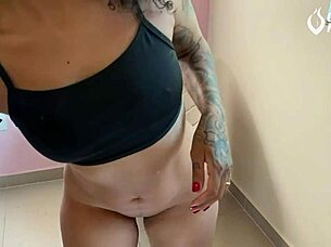 brazilian babe shakes huge ass in panties, moans siririca for boyfriend