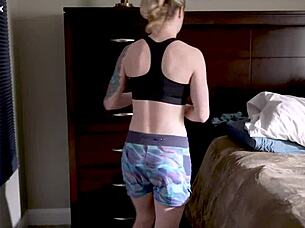 wanna taste her sweet pussy after our gym kiss?