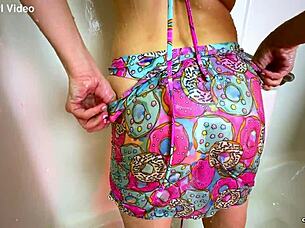 Anabelle Pync Plays Sexy Shower Toy Solo In Stunning HD Closeup