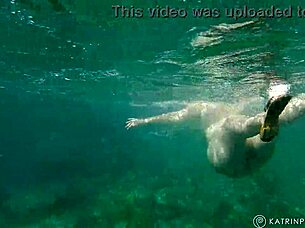 bbw redhead with hairy bush bares big ass publicly