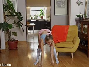 flexi athletic teen nicole murkovski spreads pink shaved pussy