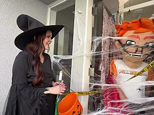 broomstick chloe foxxe rides huge cock wand to magical cumshot