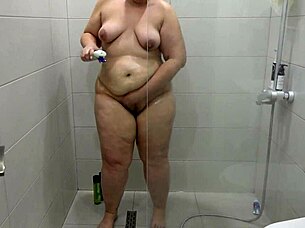 bbw shaves hairy pussy in shower