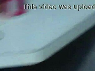 meu drasto me comeu e filmou tudo no banheiro