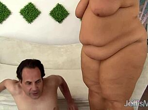 chubby milf erin green sits fat ass on face