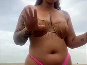 exhibitionist babe asks beach guy to flash hard cock from shorts for swollen pussy view