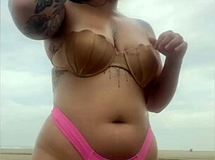 exhibitionist babe asks beach guy to flash hard cock from shorts for swollen pussy view