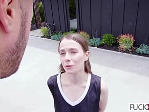 Petite Sia Wood Kisses Deepthroats Fucks Hardcore For Basketball Team