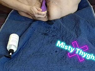 bbw milf squirts from toy fucking