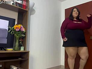 bbw milf isabelle myers strokes huge cock and teases cum!