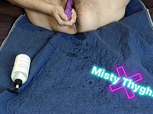 bbw milf squirts from toy fucking