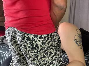 Speculum Spreads Her Pussy Wild!