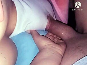 Hey, this Arab babe gives the sloppiest blowjob ever! 🔥🍆💦