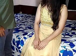 Horny amateur seduces older guy for creampie doggystyle