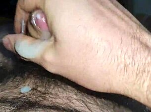 hey peludo give that hairy armpit your hot milk!