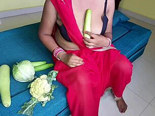 devar catches bhabhi stuffing cucumber deep in her wet chut