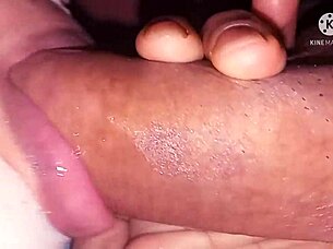 Hey, this Arab babe gives the sloppiest blowjob ever! 🔥🍆💦