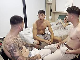 Clarii Quinn's Wild Gangbang Brothers Anal Double Penetration