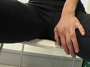 Yoga babe perfects her massive ass in steamy poses