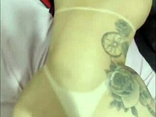 comi o cu da loira gostosa de lingerie branca!