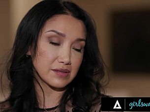 Pawg bridesmaid kayley gunner craves bestie pussy lick!