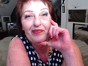 i love facesitting chriss chin with my dildo riding all my curves glory