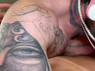 tattooed hottie sucked my juicy pussy so good till i squirted 😋💦