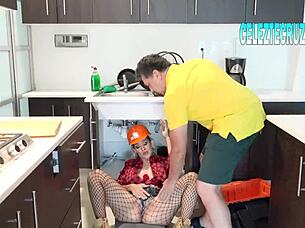 curvy pornstar pussy stretched in intense fisting action