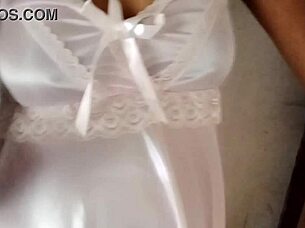 i need to fuck this indian teen around the house 😩