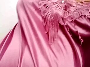 i need to fuck this indian teen around the house 😩