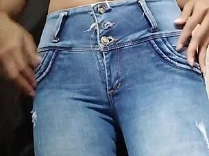 Teen sends tight pussy vid to teacher by accident