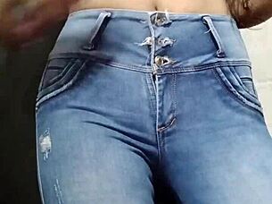 Teen sends tight pussy vid to teacher by accident