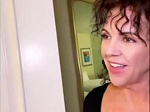 bbc destroys milf's wet pussy in hotel mommy roleplay