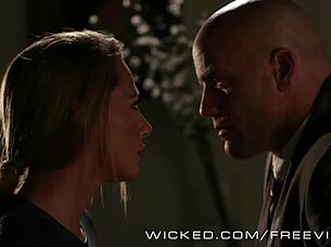 lex pounds supergirl's wet pussy in wicked cosplay uniform fuck lick fest!