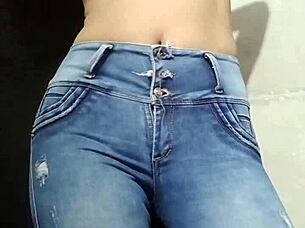 Teen sends tight pussy vid to teacher by accident