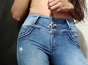 Teen sends tight pussy vid to teacher by accident