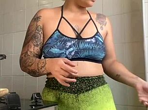 i'm cooking online but really flashing my swollen pussy for you